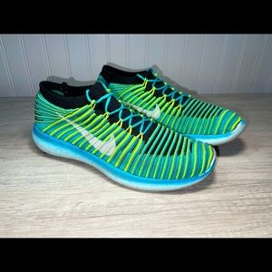 Nike Free Motion Flyknit